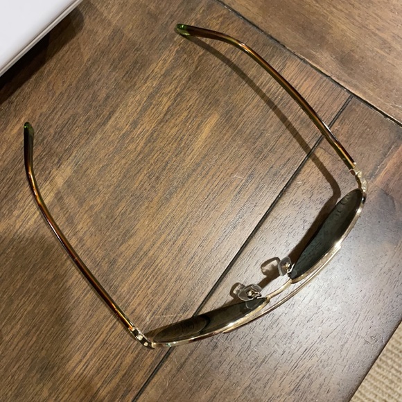 DKNY aviator sunglasses - Picture 2 of 7